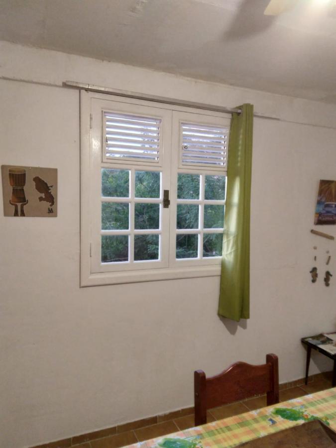 Au Jardin Fleuri Apartment Sainte-Anne Luaran gambar